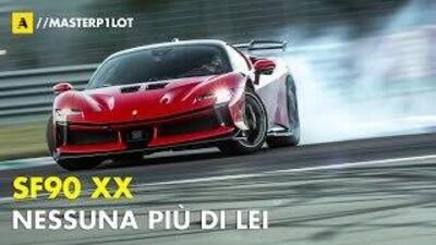 Ferrari SF90 XX Stradale: 1030 CV e l&#039;ho guidata a Fiorano