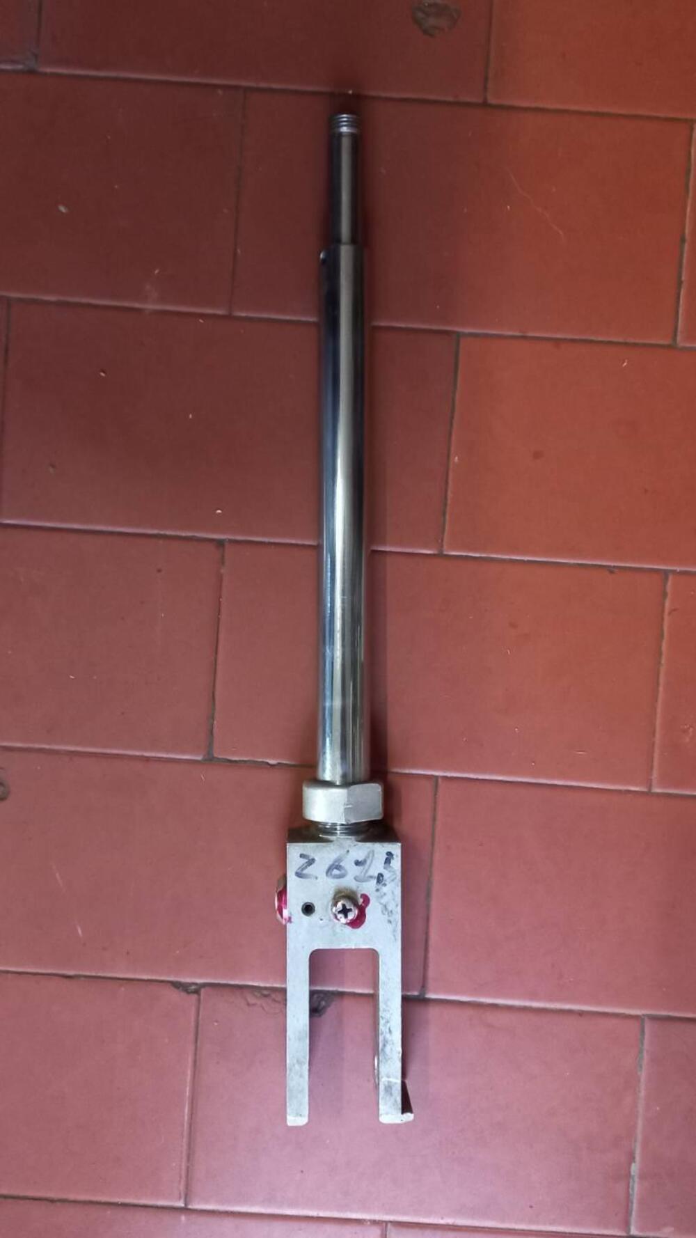 Piedino con stelo Showa per Rmz diametro 18 dal 20