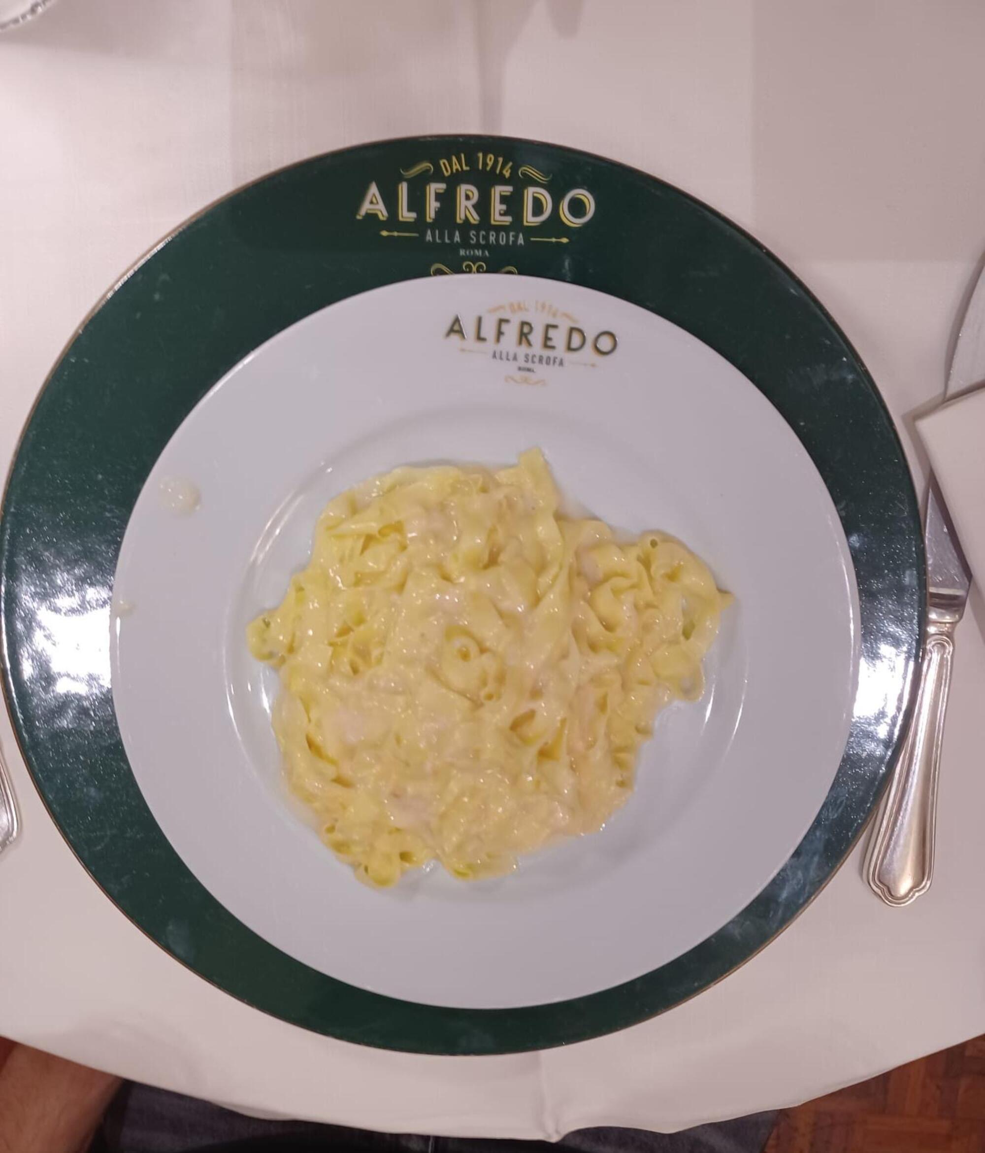 Le leggendarie &quot;fettuccine Alfredo&quot; da Alfredo alla Scrofa a Roma