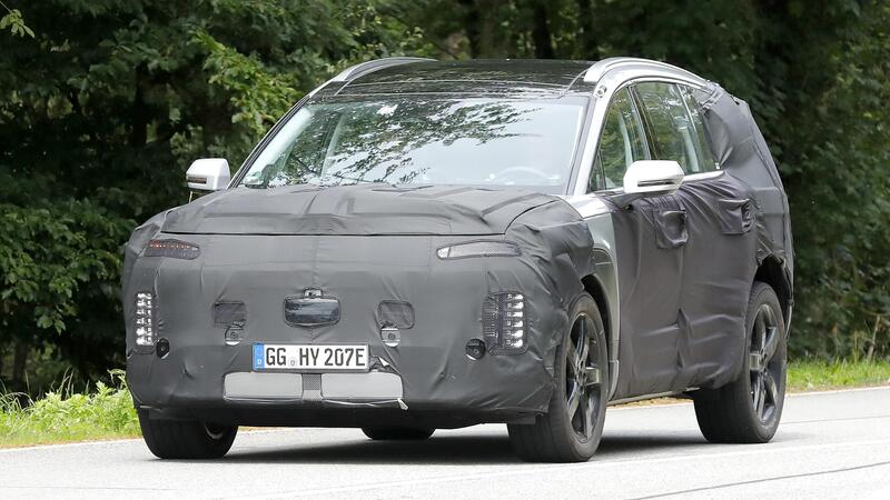 Hyundai Ioniq 7, il Suv elettrico &egrave; in fase di test [Foto Spia]