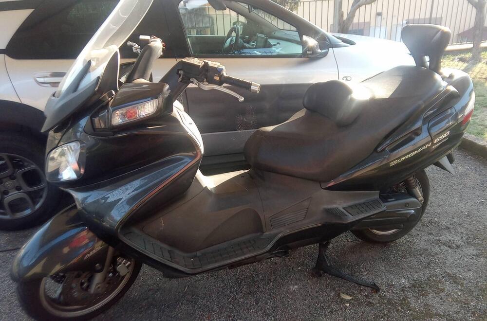 Suzuki Burgman AN 650 Executive ABS (2006 - 12) (2)