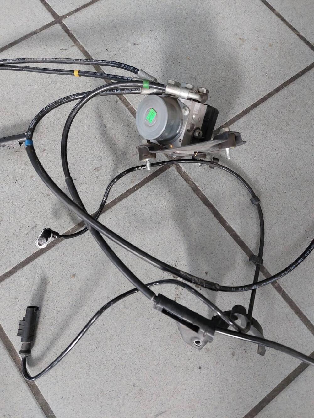 IMPIANTO FRENANTE COMPLETO KTM DUKE 125 2015 (4)