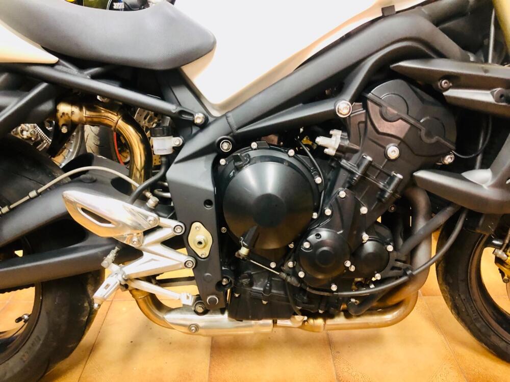 Triumph Street Triple (2007 - 12) (2)