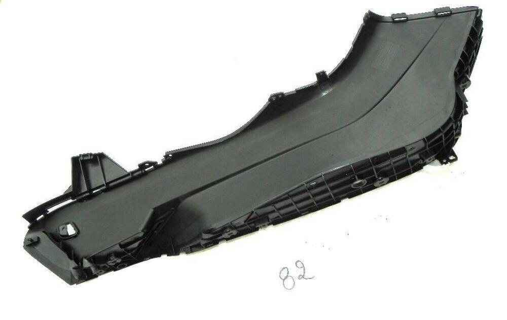 Carenatura poggiapiedi sx Yamaha Majesty 400 (3)