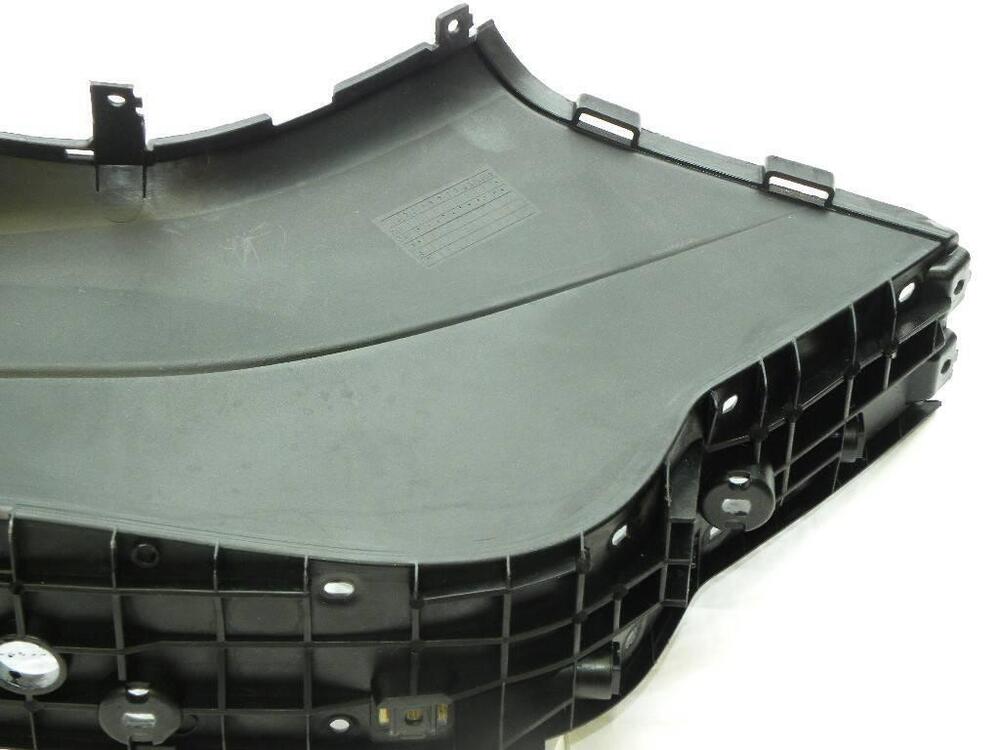 Carenatura poggiapiedi sx Yamaha Majesty 400 (6)