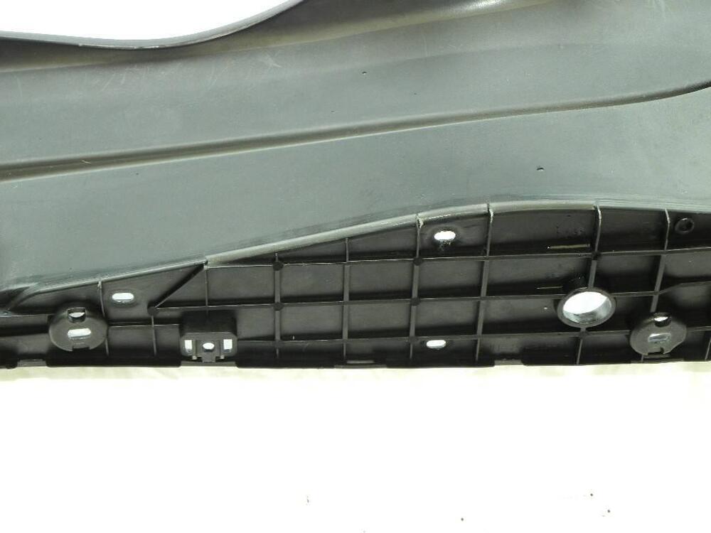 Carenatura poggiapiedi sx Yamaha Majesty 400 (8)