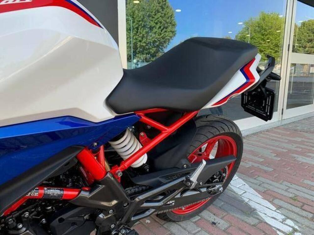 Bmw G 310 R (2021 - 25) (3)