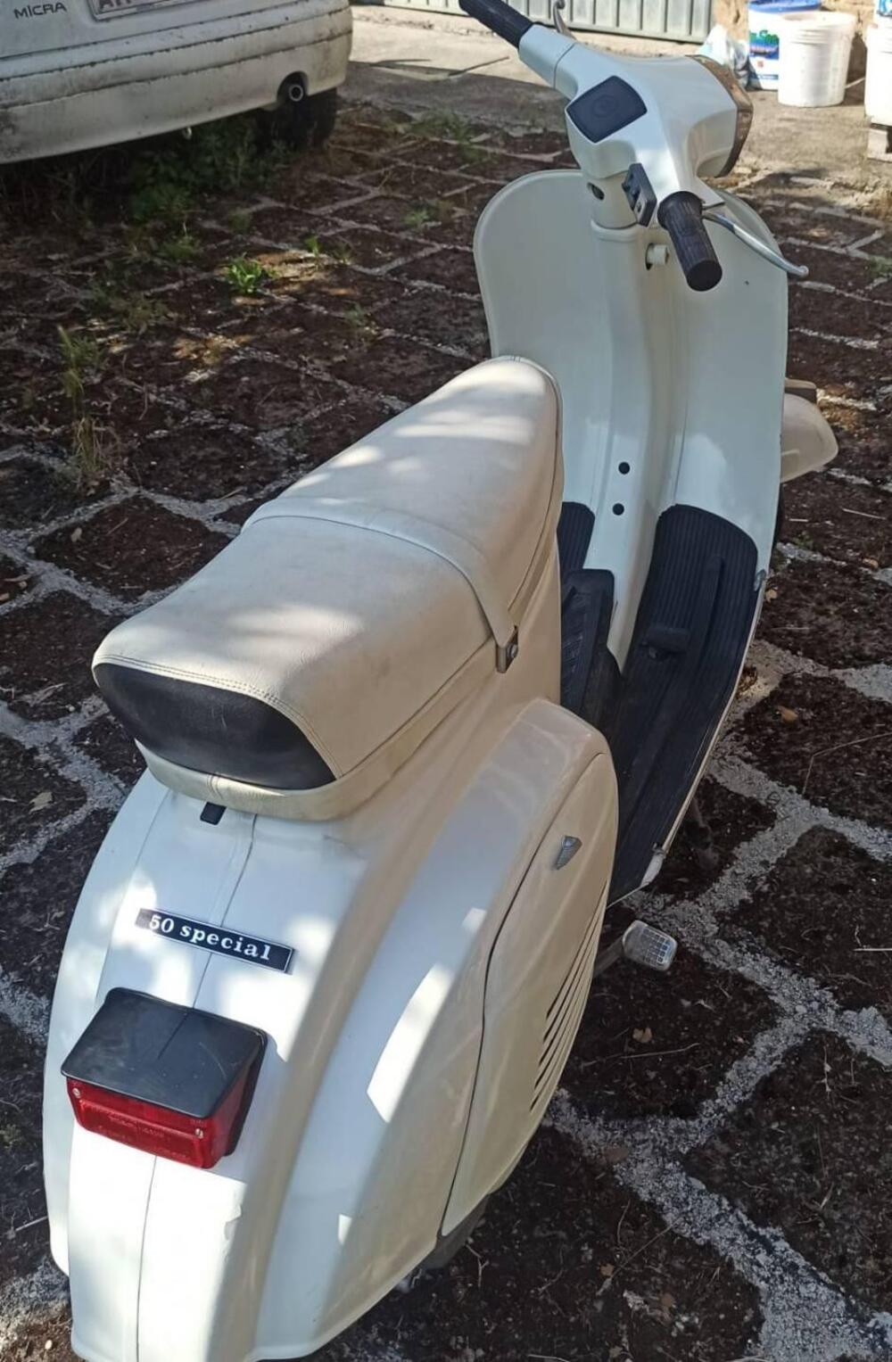 Piaggio Vespa 50 Special (3)