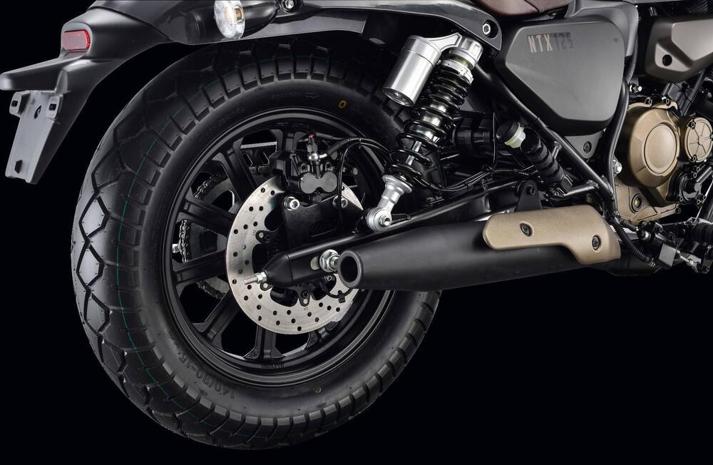 QJ Motor SRV 125 (2025) (14)