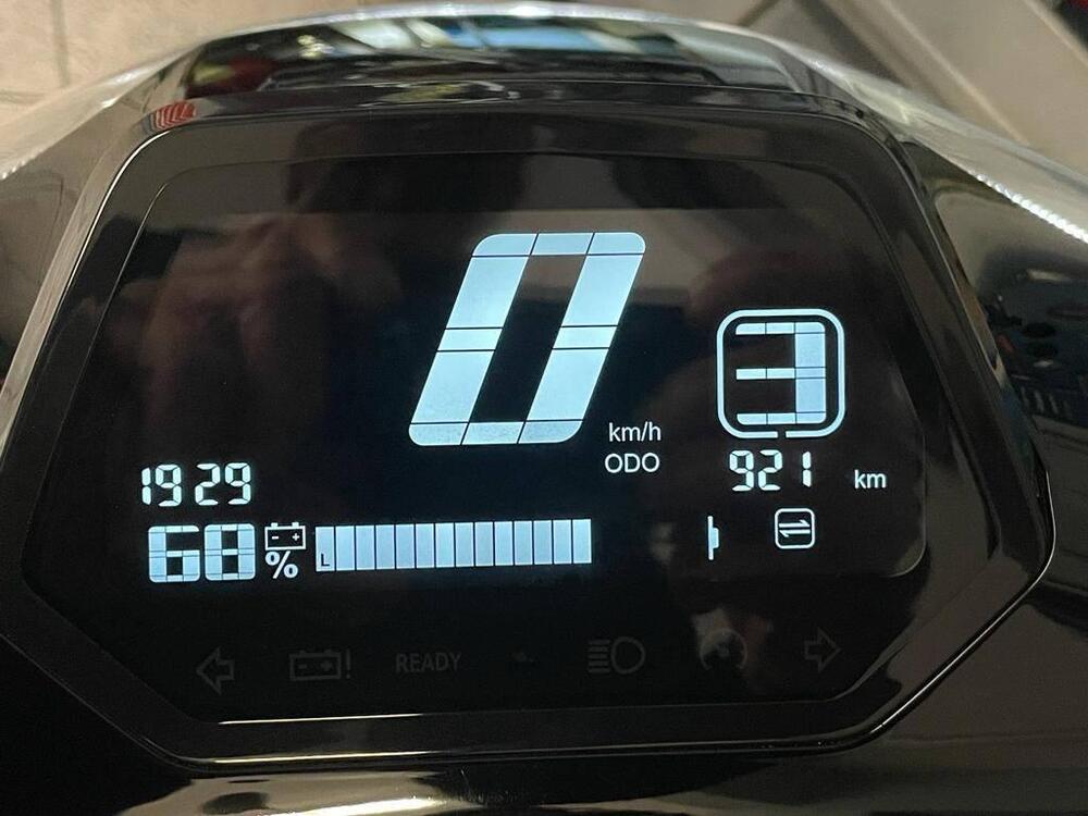 Super Soco Cux (2019 - 24) (8)