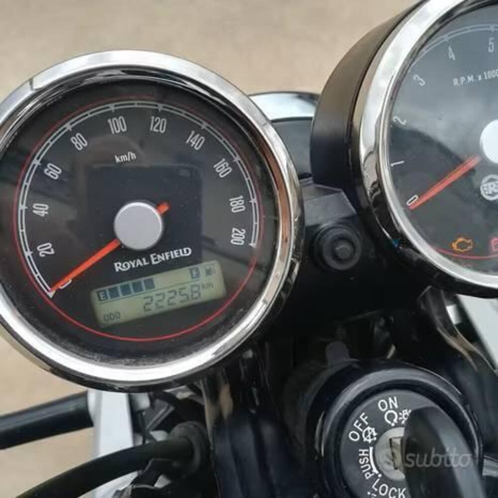 Royal Enfield Interceptor 650 (2021 - 25) (5)
