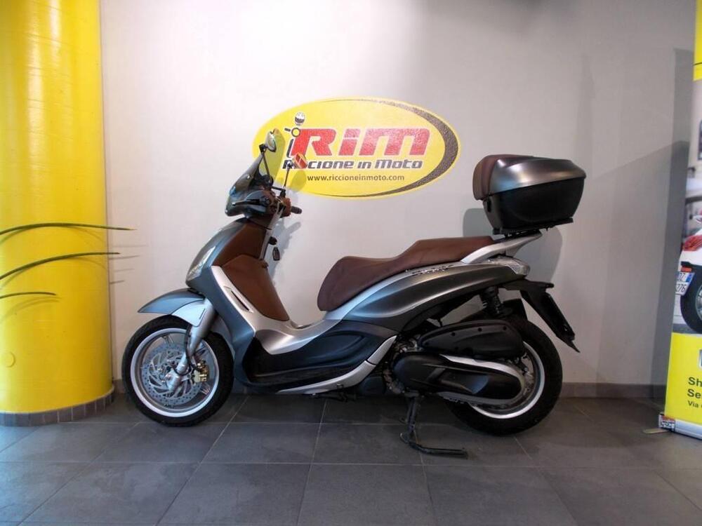 Piaggio Beverly 350 ABS (2016 - 20) (3)