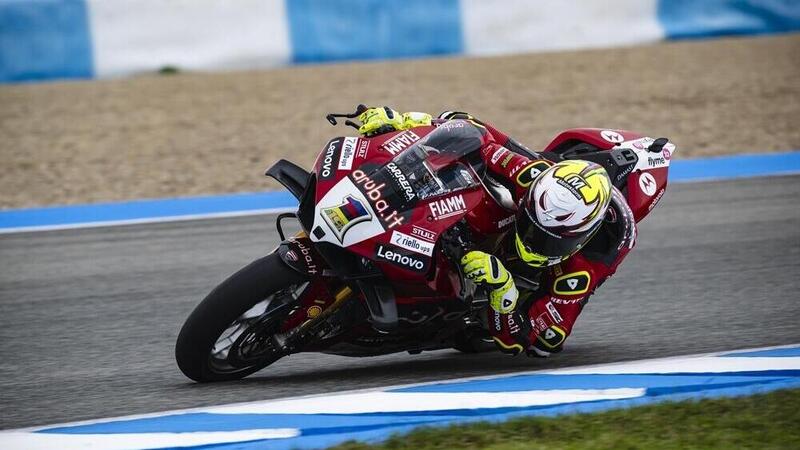 MotoGP 2023. Alvaro Bautista ha corso a Sepang con un&#039;ernia cervicale e una protrusione discale