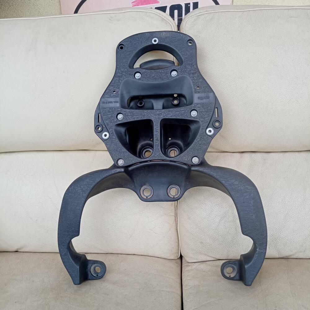 Portapacchi per Aprilia Scarabeo 125/150GT
