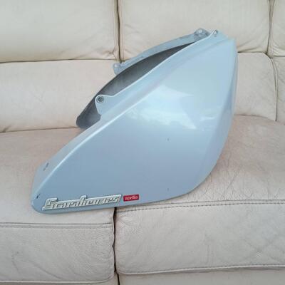 Scocca sella Aprilia Scarabeo 125/150