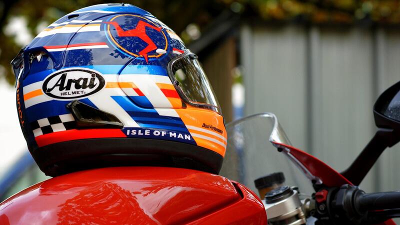 Arai RX-7V Evo Isle Of Man TT, ecco la versione 2024!