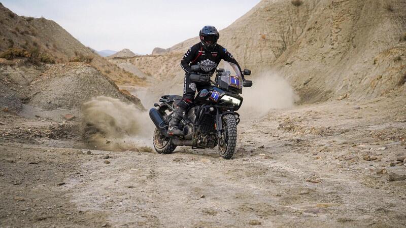 Africa Eco Race 24. Harley-Davidson e Joan Pedrero Muscle Team