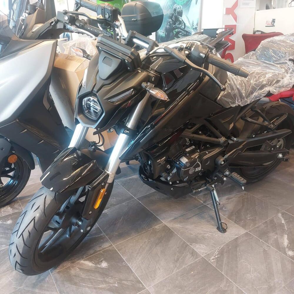 Voge Brivido 125R (2023 - 25) (2)