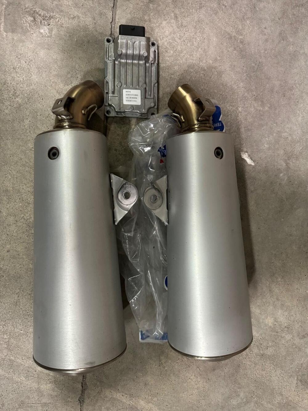 Scarico originale + centralina Monster 696 Ducati