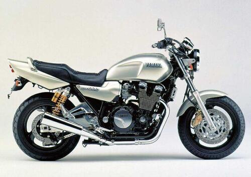 Yamaha XJR 1200