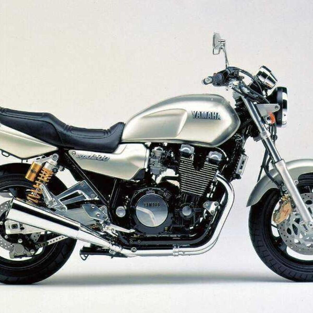 Yamaha XJR 1200