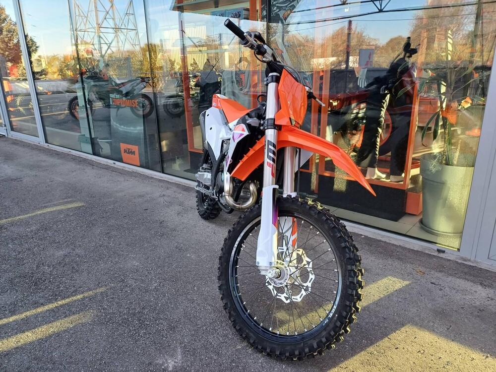KTM 450 SX-F (2024) (2)