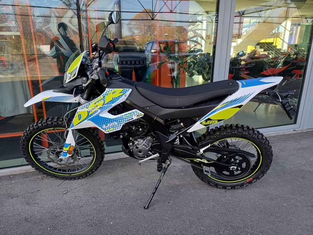 Um Italia DSR 125 EX (2023 - 25) (3)