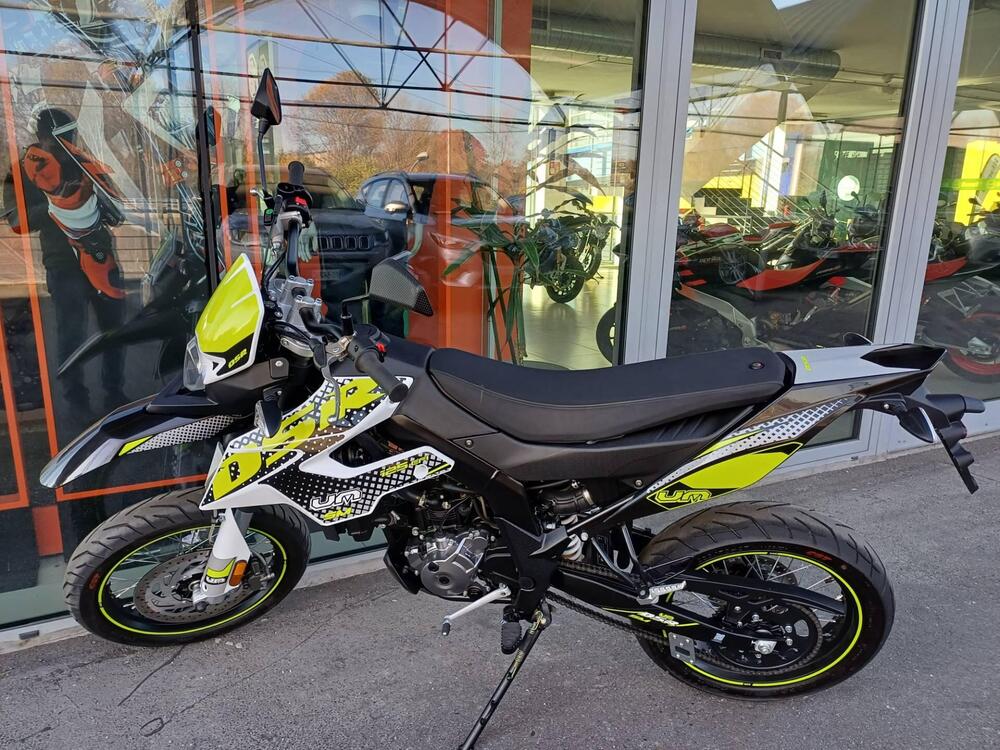 Um Italia DSR 125 SM (2023 - 25) (3)