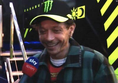 MotoGP 2023. GP di Valencia. Valentino Rossi: Chi con Marco Bezzecchi nel 2024? Due italiani in ballo: Fabio Di Giannantonio e... io!. Poi parla di Marc Marquez