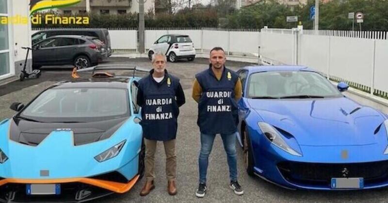 Ferrari e Lamborghini comprate col bonus facciate, sequestro a Busto Arsizio