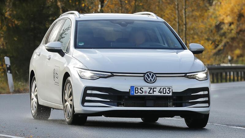 Volkswagen Golf Variant, il nuovo facelift arriva nel 2024 [Foto Spia]