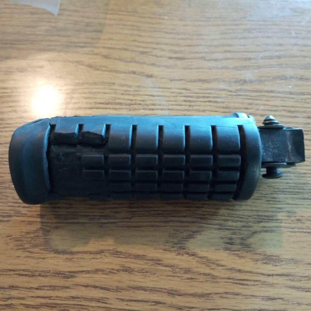 Pedana guidatore Suzuki Intruder 250 (2)