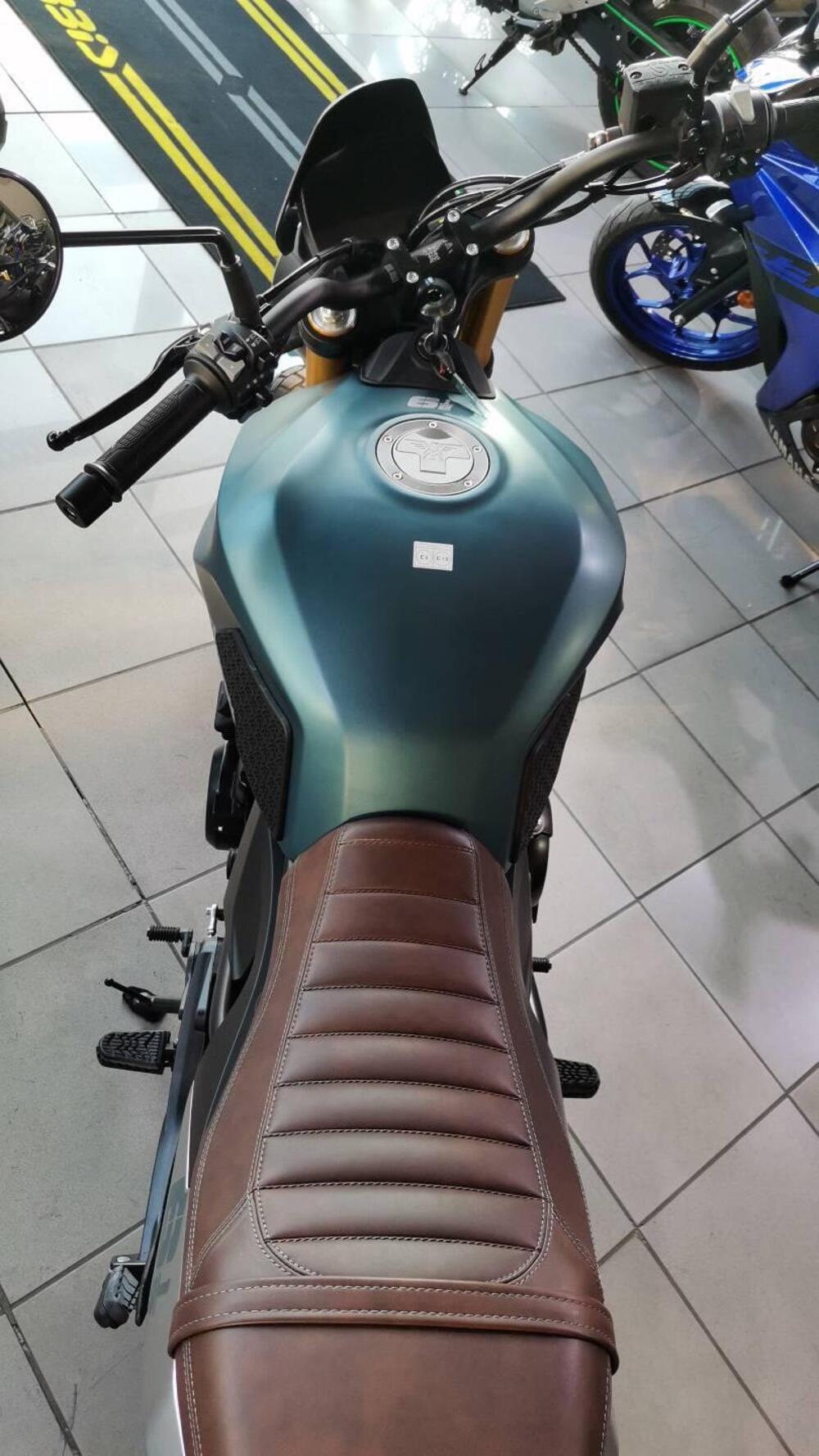 Moto Morini SEIEMMEZZO SCR (2022 - 25) (4)