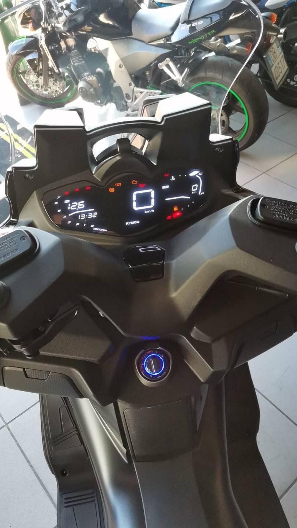 Kymco Xciting VS 400i (2023 - 25) (3)