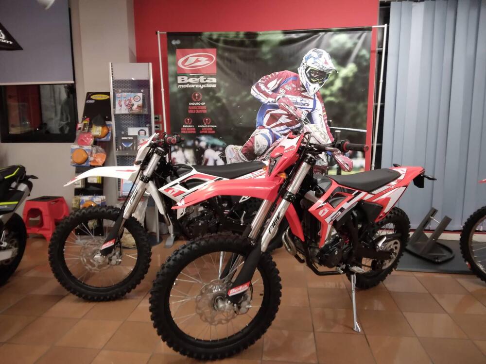 Betamotor RR 125 4T Enduro T (2023 - 24) (2)