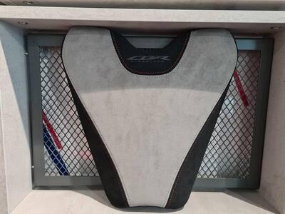 SELLA SPECIALE IN ALCANTARA Honda