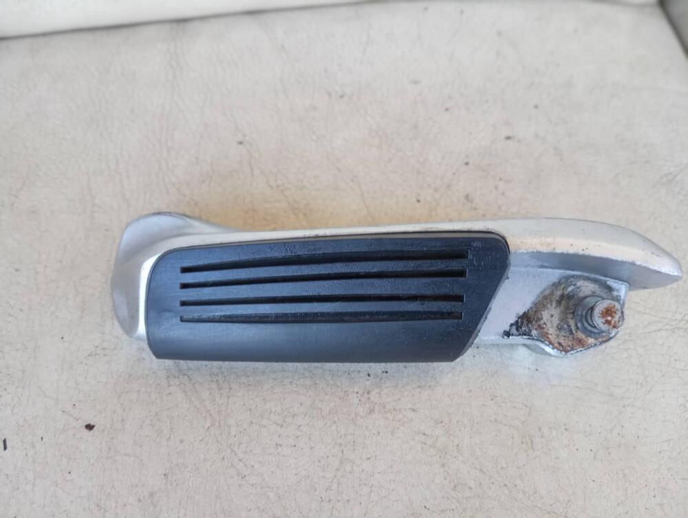 Pedana passeggero Kymco Downtown 125