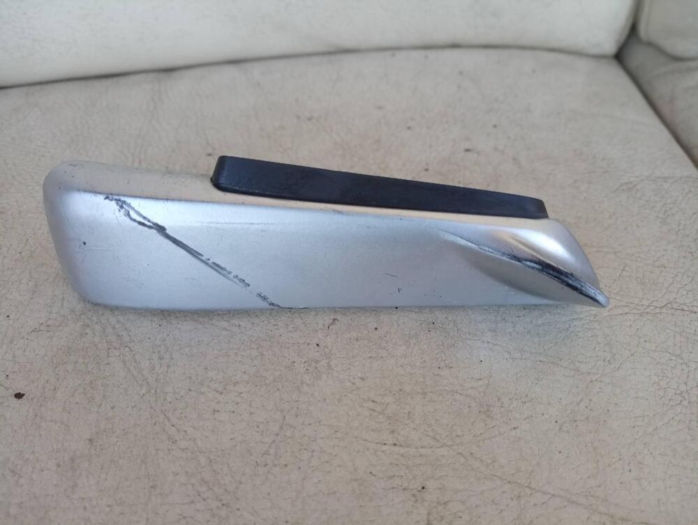 Pedana passeggero Kymco Downtown 125 (2)