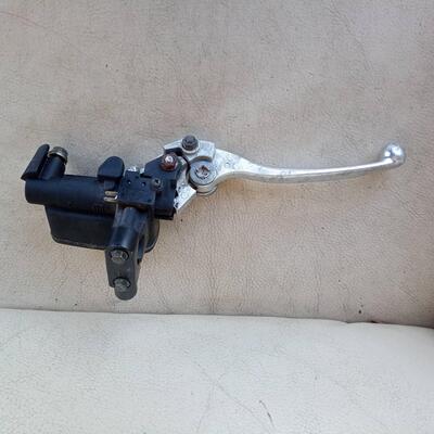 Pompa freno anteriore destra Kymco Downtown 125