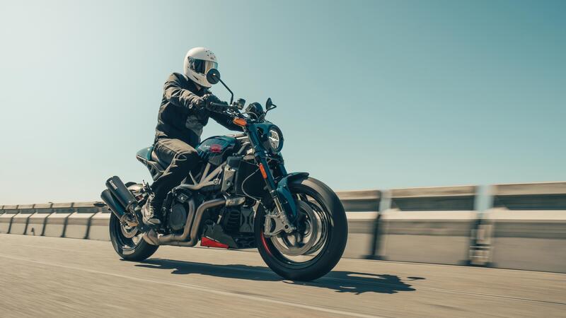 Nuova Indian FTR x 100% R Carbon: soltanto 400 al mondo 