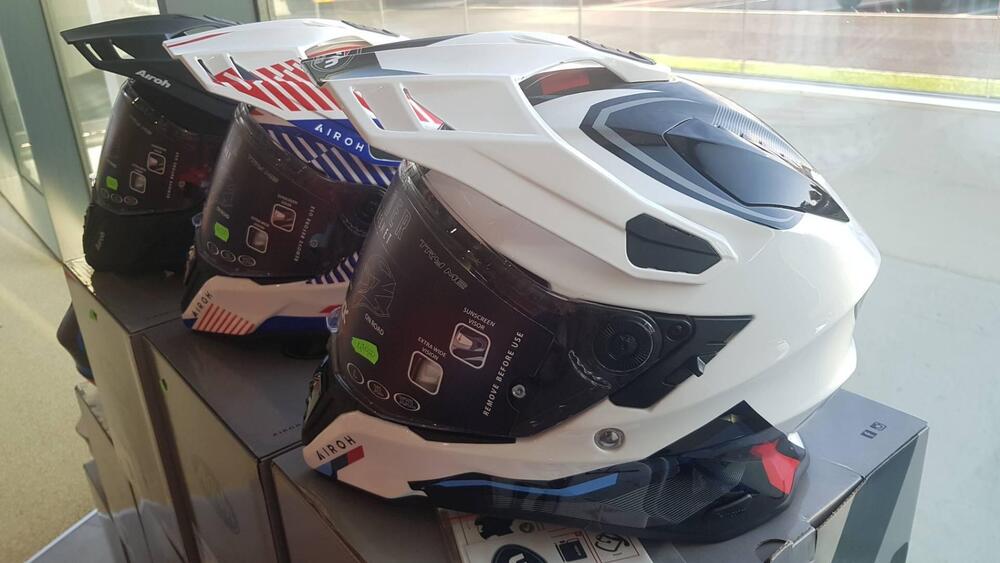 CASCO AIROH COMMANDER 2023 (2)