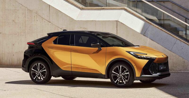 Scende in campo e le ha tutte contro: nuova Toyota C-HR 2024 Top e Flop