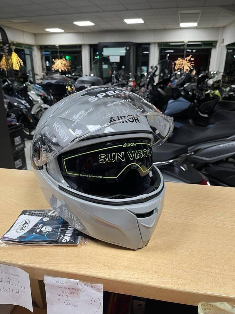 casco integrale AIROH SPECKTRE (2)