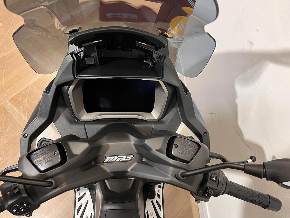 Piaggio MP3 530 Hpe Exclusive (2025) (3)