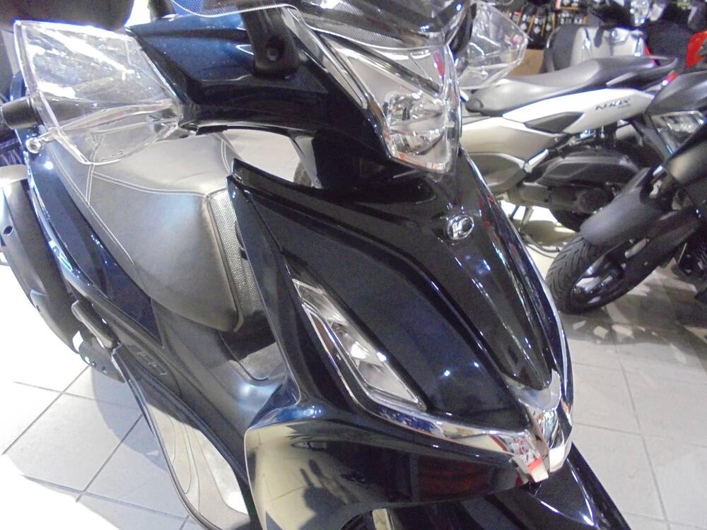 Kymco Agility 300i (2021 - 25) (7)