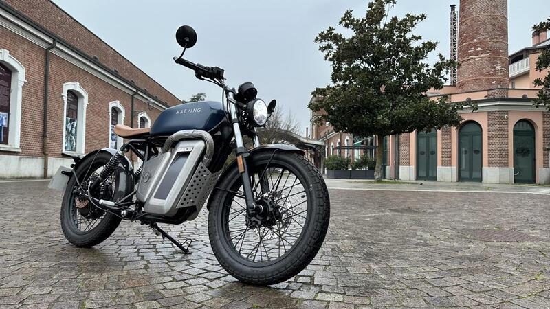 Test Maeving RM1, la piccola bobber elettrica [VIDEO]