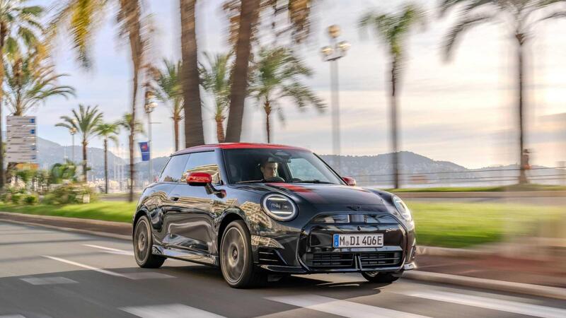 La MINI Cooper SE JCW Trim ora ha una batteria pi&ugrave; grande