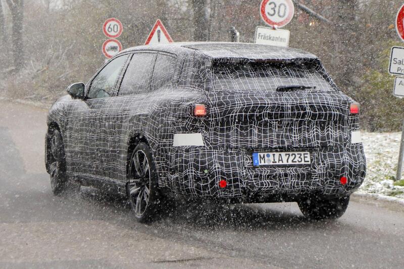 BMW iX3 2025, sar&agrave; la prima con la nuova piattaforma Neue Klasse [Foto Spia]