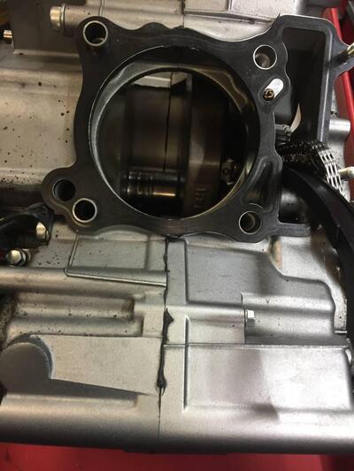 RICAMBI MOTORE NUOVI E USATI SV 650 AD INIEZIONE Suzuki