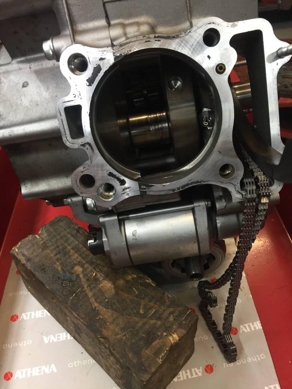 RICAMBI MOTORE NUOVI E USATI SV 650 AD INIEZIONE Suzuki (2)